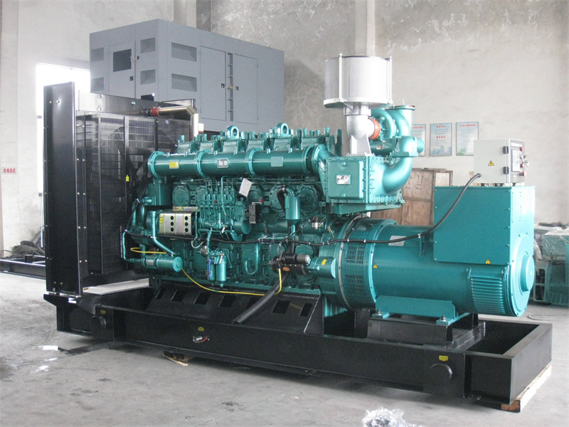滨城200KW 柴油发电机的油耗是多少？